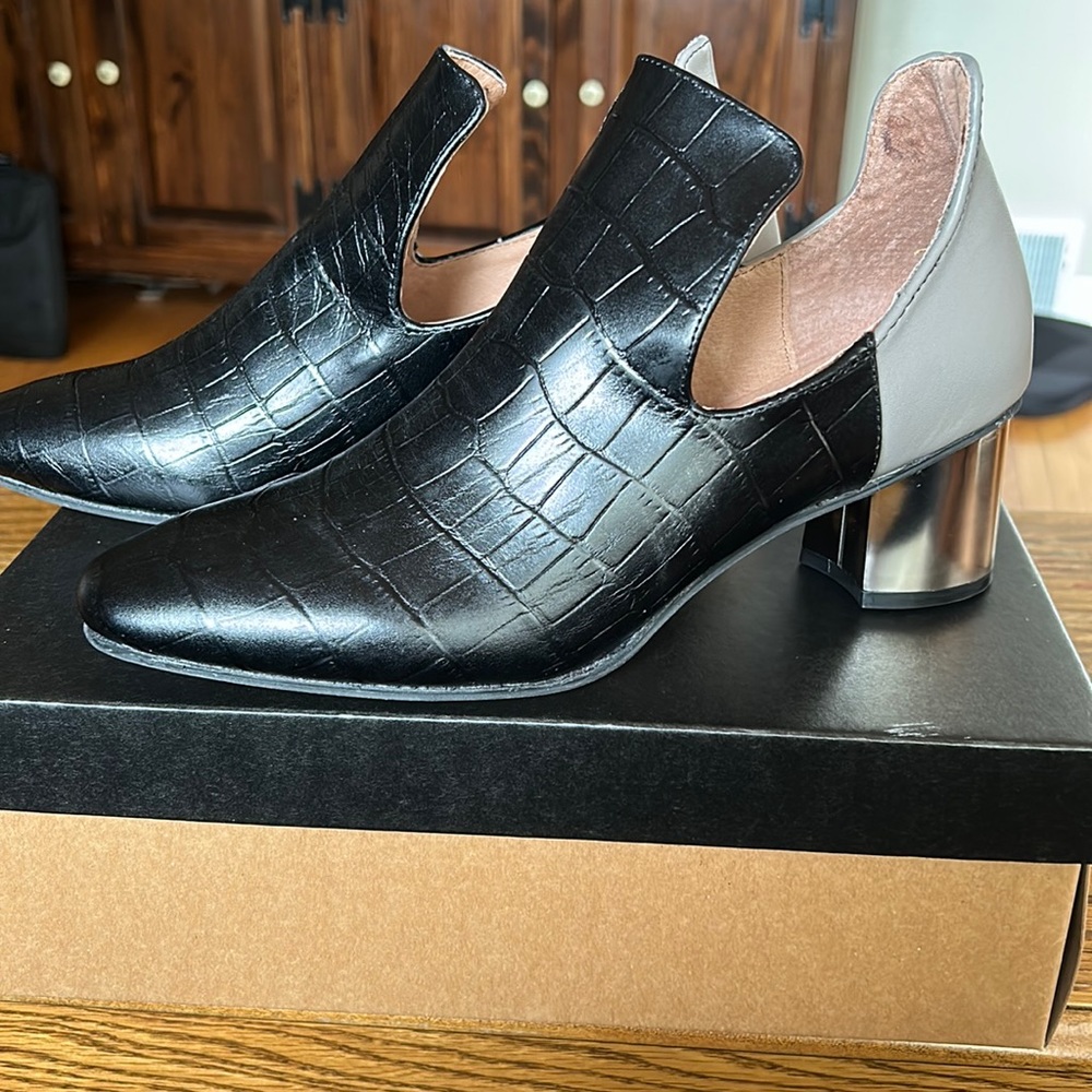 All Black Footwear Cylinder Pump SZ 38.5 EU